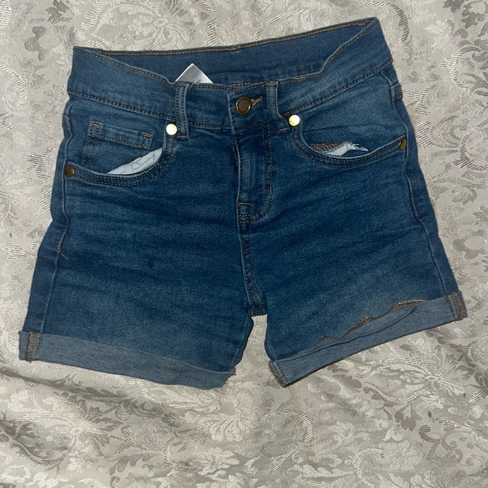 Kids Size 7/8 Extremely Me Jeans Shorts.